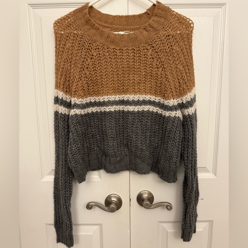 American Eagle Outfitters Tan and Gray Knit Sweater